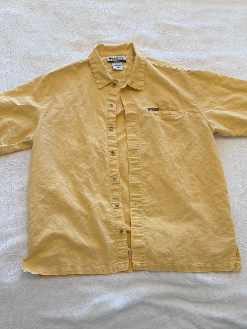 Columbia Men's Short Sleeve Button-Up Shirt in Mustard